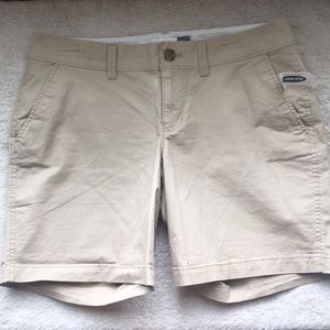 Old Navy 7” “Perfect Fit” Short in Khaki